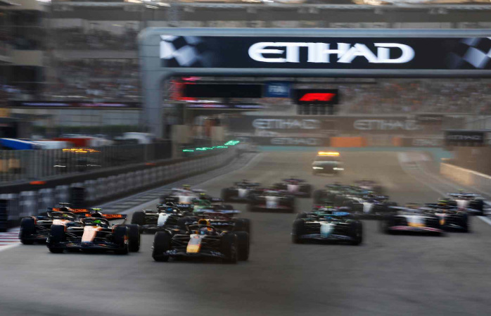 2025 Abu Dhabi Grand Prix - Race Start