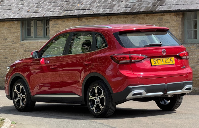 MG ZS Hybrid+ Review - 011