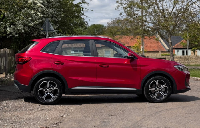 MG ZS Hybrid+ Review - 012