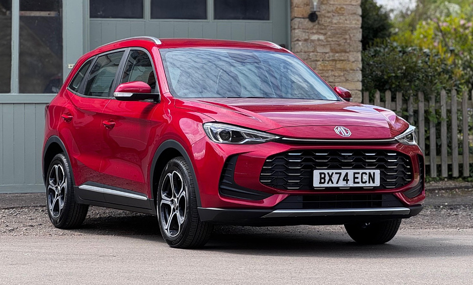 MG ZS Hybrid+ Review - Master