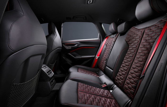 Audi RS5 Hybrid - Second Row