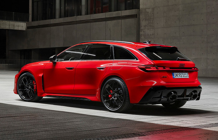 Audi RS5 Hybrid - Stance