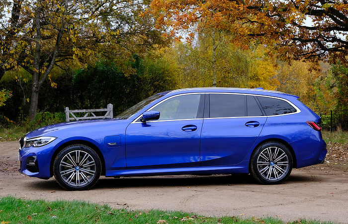 BMW 3 Series 330e Plug-in Hybrid Review - BMW Dealership NewsDaily Car Blog