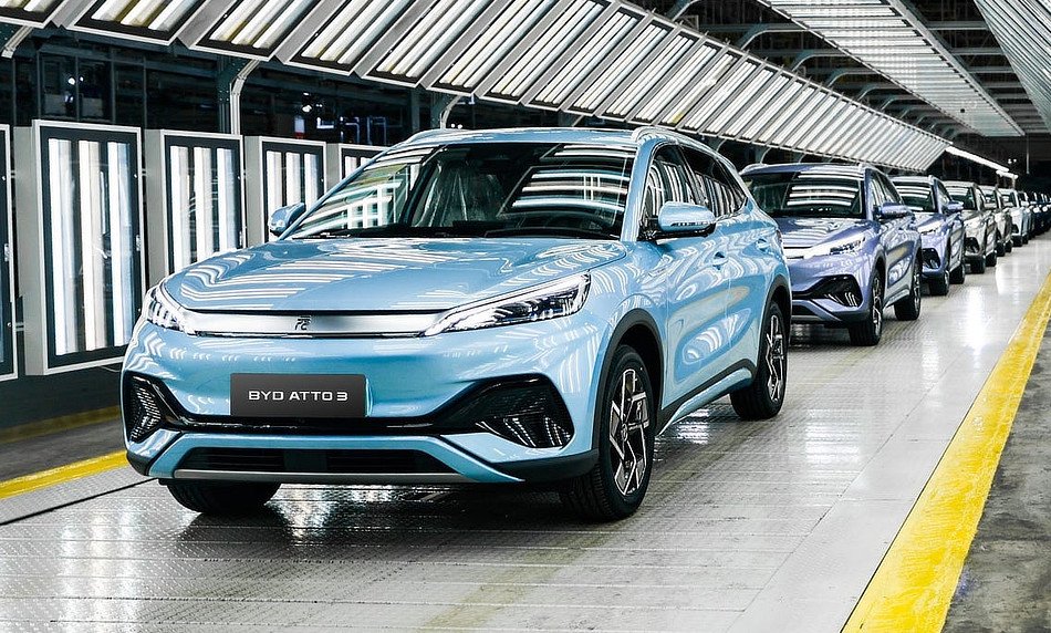 BYD Factory - Machines building machines