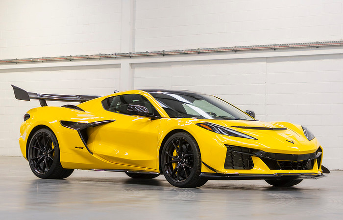 Corvette ZR1 - Garage Stance