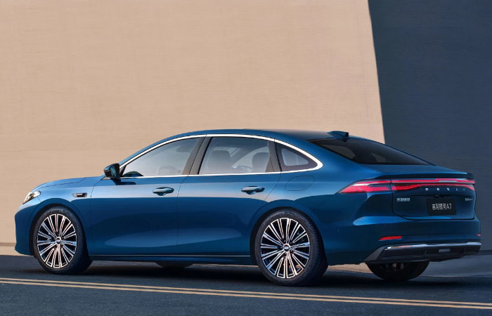 Geely Galaxy A7 - The Camry Killer - Rear Stance