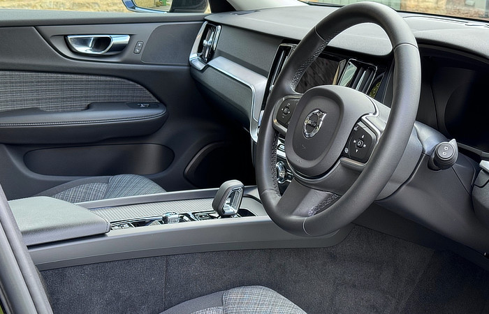 Long term Review - Volvo V60 Core Edition - driver ingress