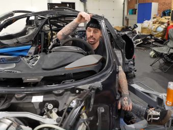 Mat Armstrong Re-Builds -A Wrecked McLaren 720S