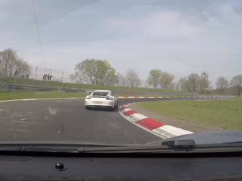 McLaren-675LT-vs-911-GT3-RS