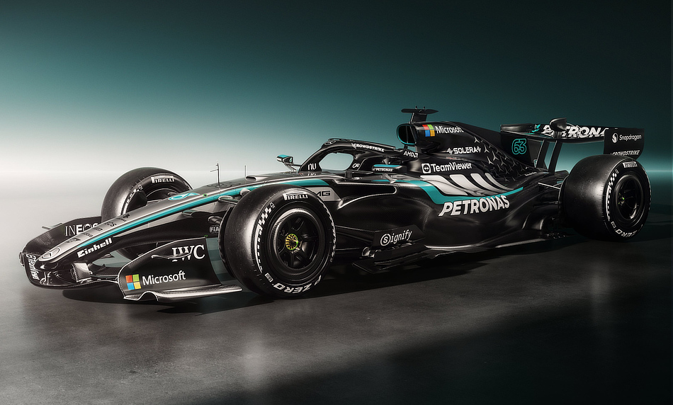 Mercedes F1 2026 Livery Launch - Studio Stance