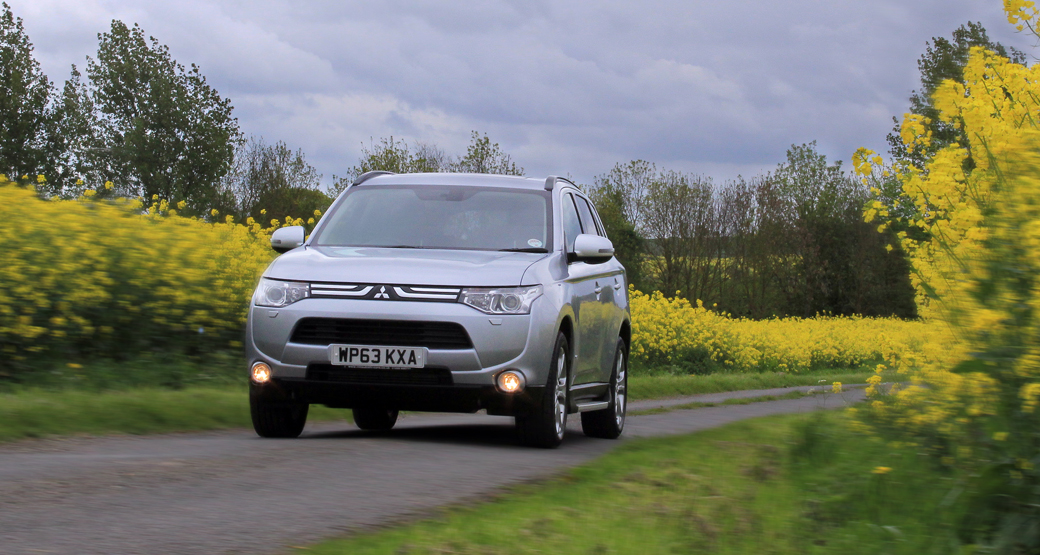 Outlander-GX5-2014-Gallery-A