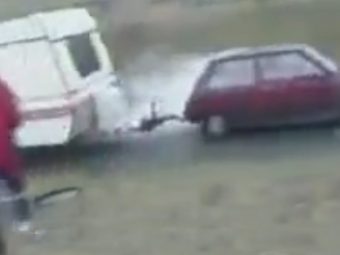 Peugeot-Hatch-vs-Caravan-Total-Fail
