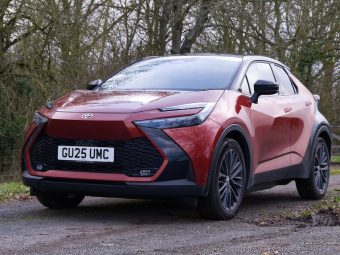 Toyota CH-R PHEV - 001