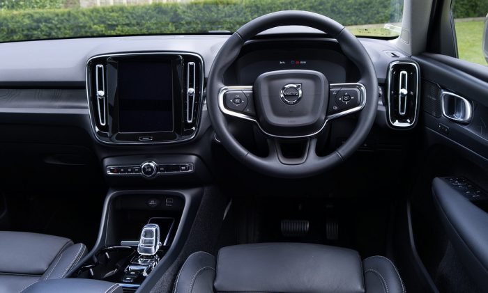 Volvo XC40 Recharge PHEV - 2023 Review - Driver's Cabin